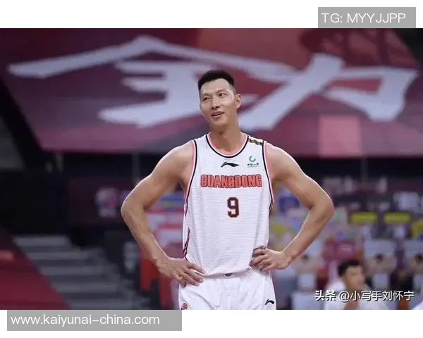 易建联重返赛场展现风采球迷期待他带领球队再创辉煌